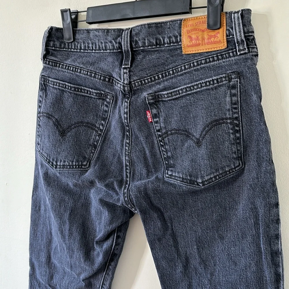 Levi’s 501 Crop Jeans Get Off My Cloud Black Denim Jeans Size 29 - Picture 10 of 12